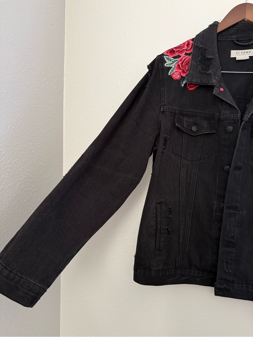 Cisono Black Distressed Denim Jacket Red Rose Embroidered XL - Picture 4 of 13